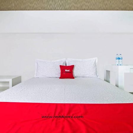 Reddoorz @ Pulomas Hotel Jakarta Ngoại thất bức ảnh