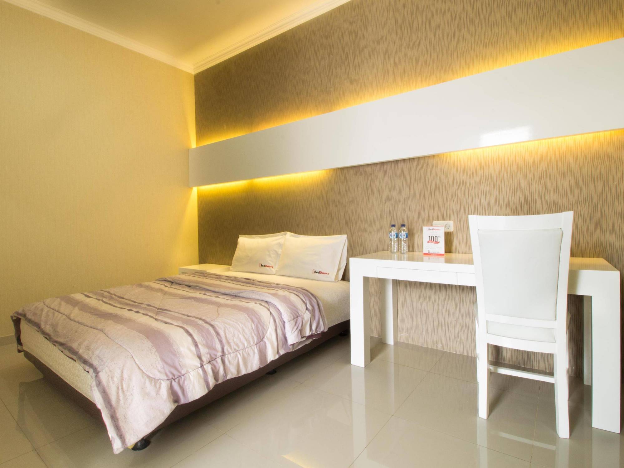 Reddoorz @ Pulomas Hotel Jakarta Ngoại thất bức ảnh