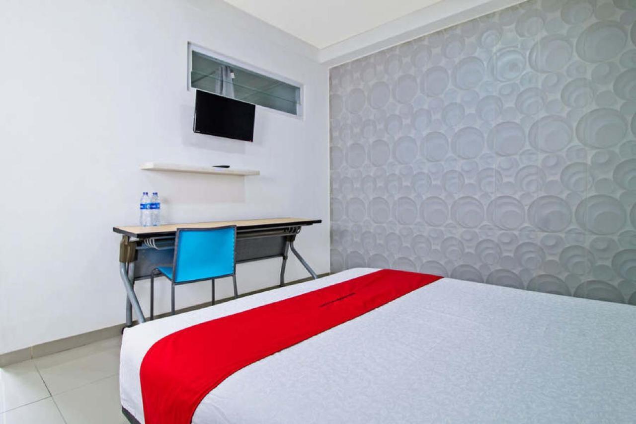 Reddoorz @ Pulomas Hotel Jakarta Ngoại thất bức ảnh