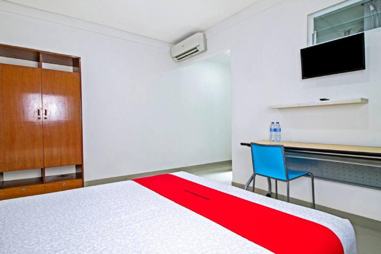 Reddoorz @ Pulomas Hotel Jakarta Ngoại thất bức ảnh