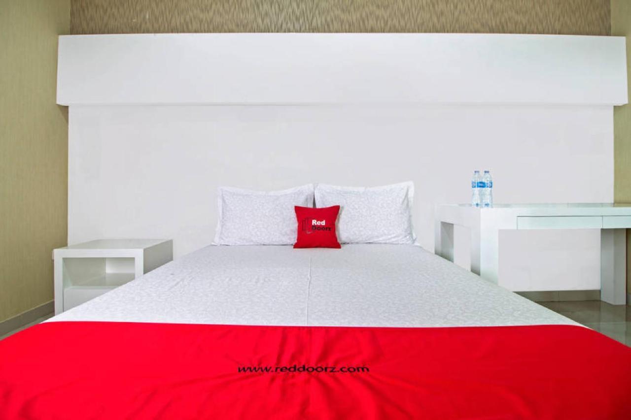 Reddoorz @ Pulomas Hotel Jakarta Ngoại thất bức ảnh