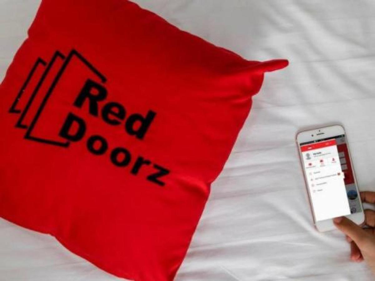 Reddoorz @ Pulomas Hotel Jakarta Ngoại thất bức ảnh